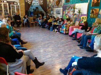 „A hit ereje a felépülésben“ szakmai kerekasztal Budapesten